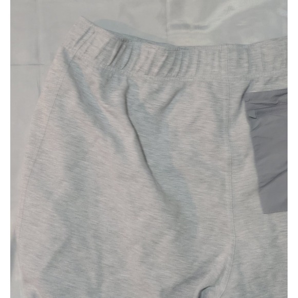 The North Face Shorts Mens 2XL Gray Knit Gym Run‎ Workout Zip Pocket Drawstring - Picture 8 of 11